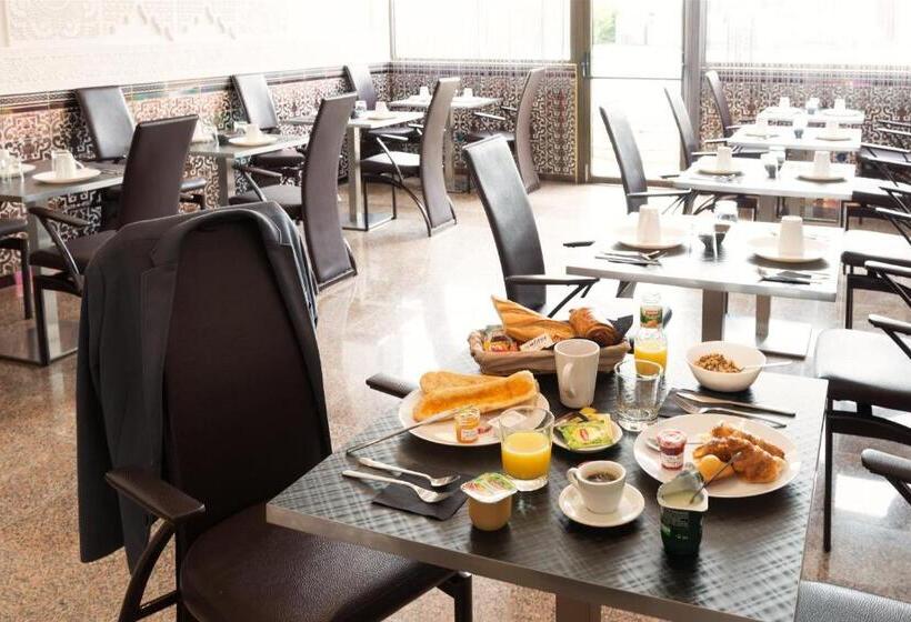 هتل Le Saint Germain