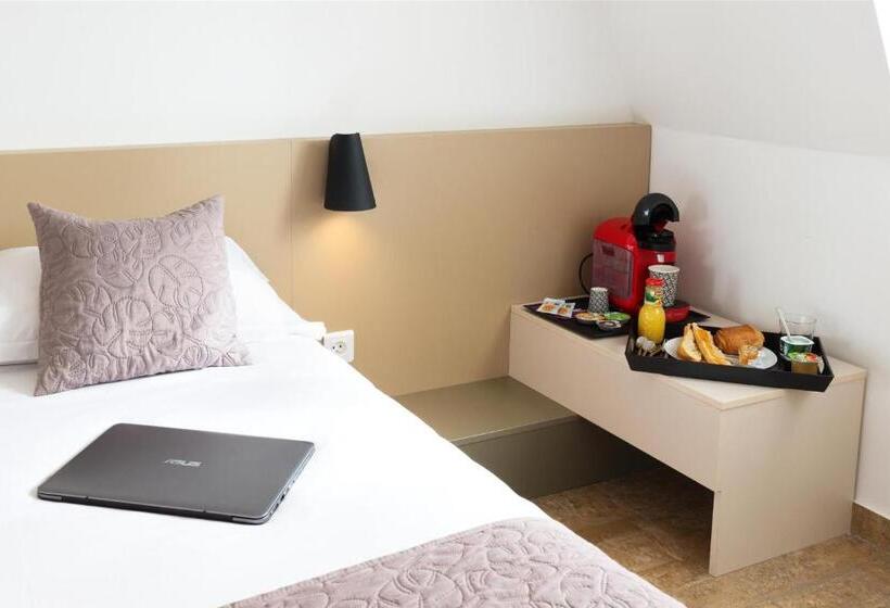 هتل Le Saint Germain