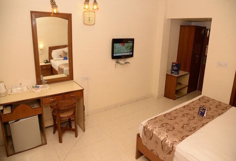 هتل Oyo Premium Mall Road Bathinda