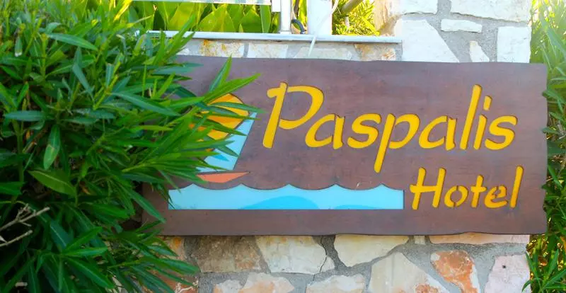 ホテル Paspalis