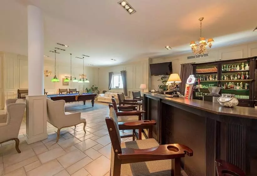 ホテル Riviera Resort Airport Modlin