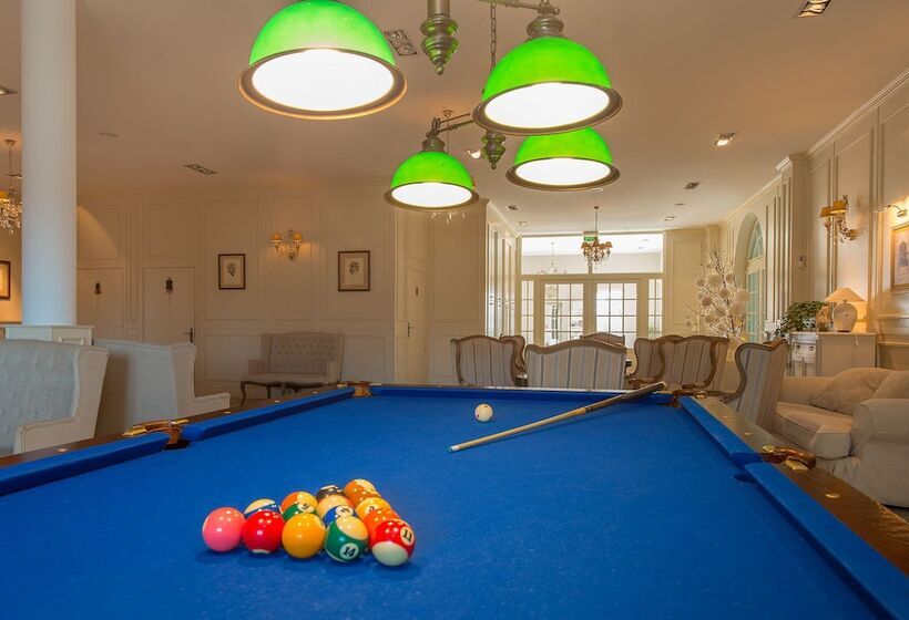 בית מלון כפרי Riviera Resort Airport Modlin