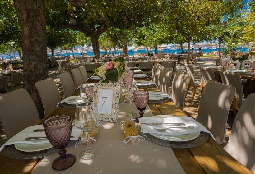 בית מלון כפרי Zoe Seaside Resort