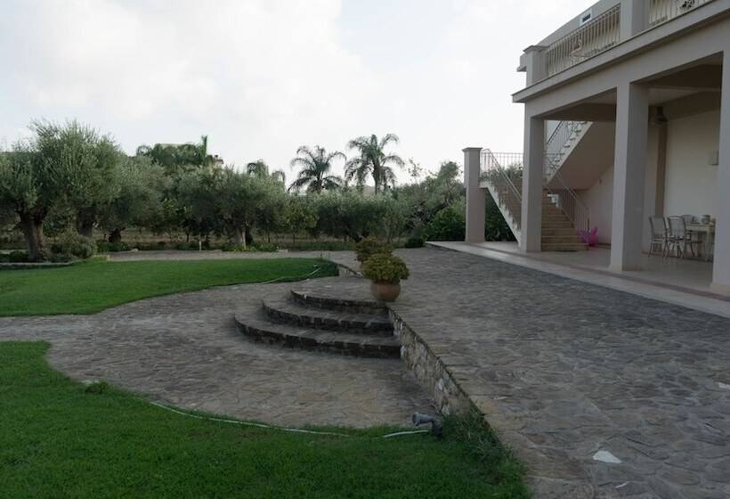 בית מלון כפרי Zoe Seaside Resort