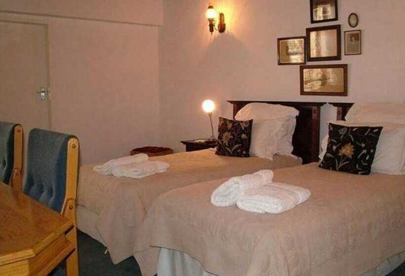 פנסיון Bay Tree Guest House