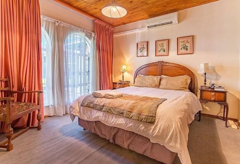 פנסיון Bay Tree Guest House