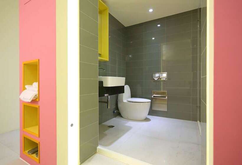 پانسیون The Fantasy Apartment