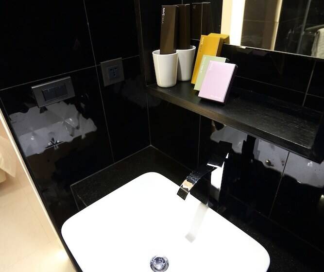 پانسیون The Fantasy Apartment