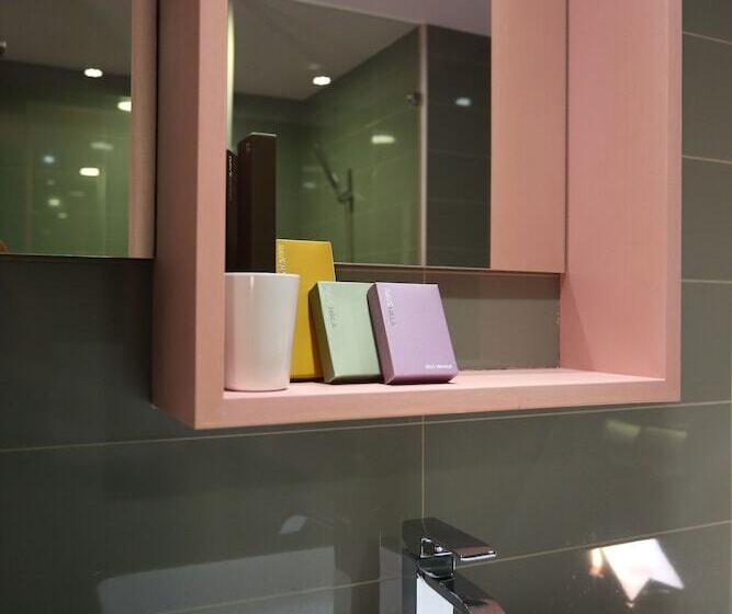 پانسیون The Fantasy Apartment