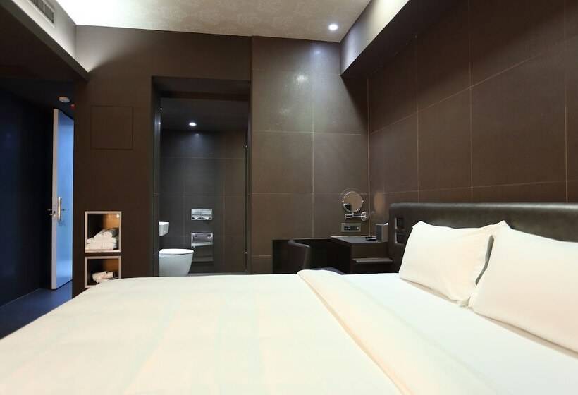 پانسیون The Fantasy Apartment