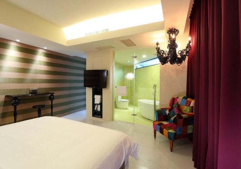 پانسیون The Fantasy Apartment