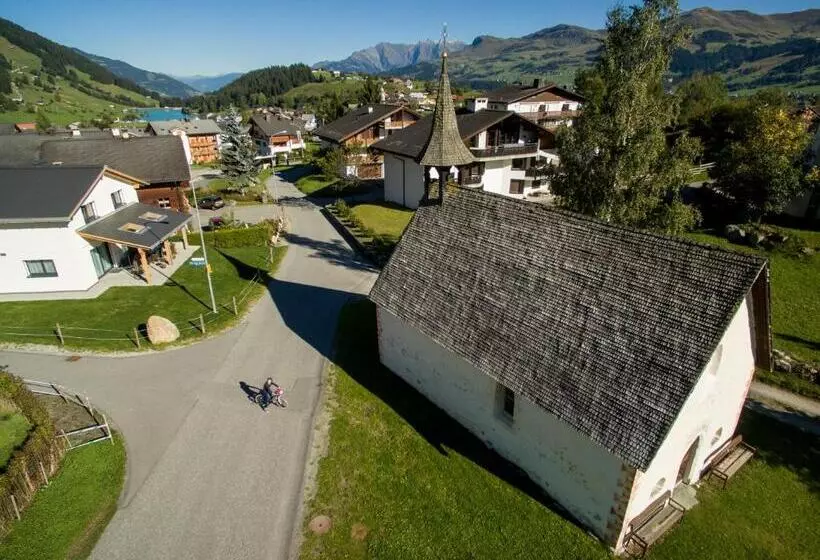 Pradas Resort Brigels