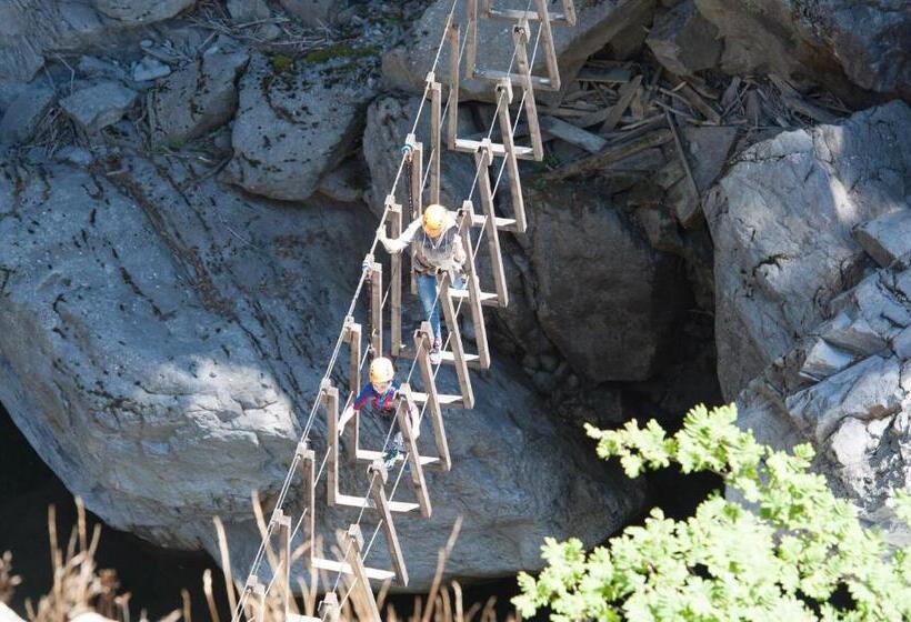 Pradas Resort Brigels