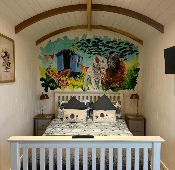 Skipbridge Farm Glamping