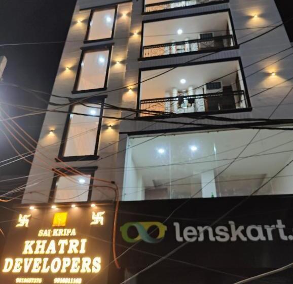 מלון כמוסות Madhav Residency