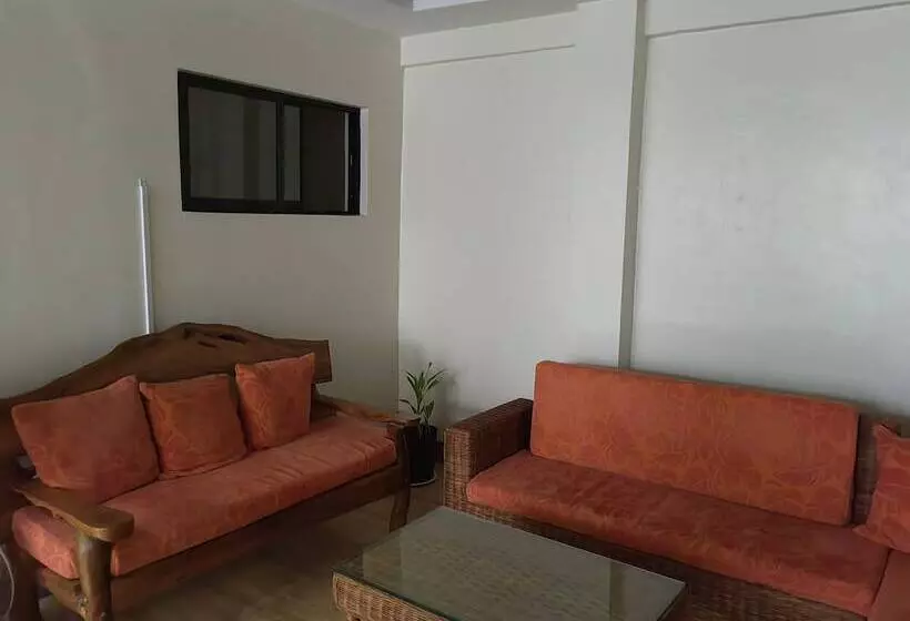 هتل Mansion 8 Residences