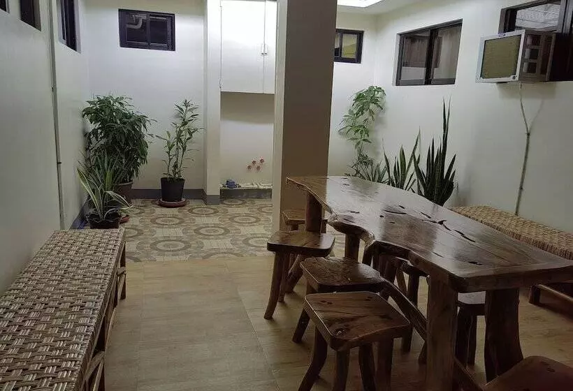 هتل Mansion 8 Residences