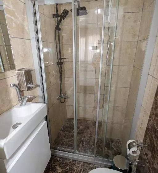 Merdin Suites & Hotel   Downtown