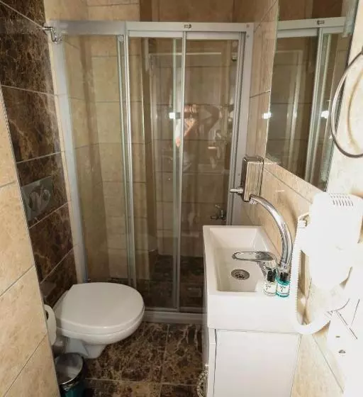 Merdin Suites & Hotel   Downtown