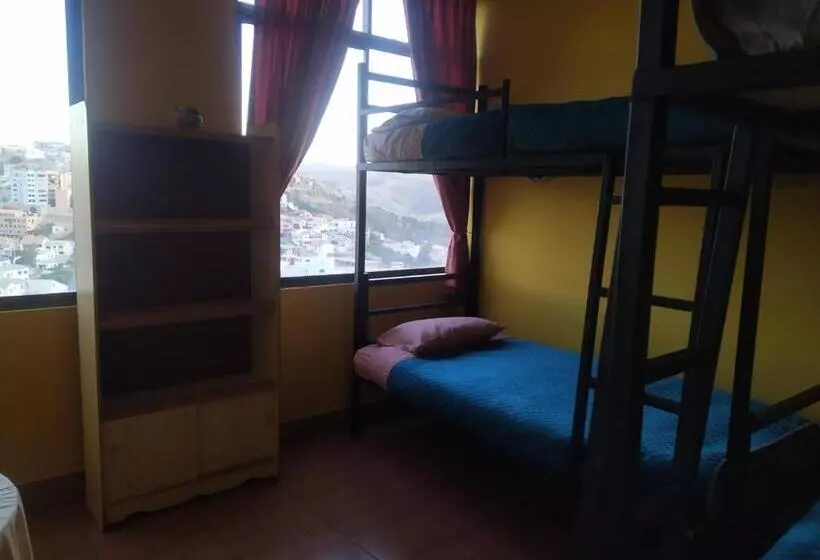 تختخواب و صبحانه Hostal Alejandra