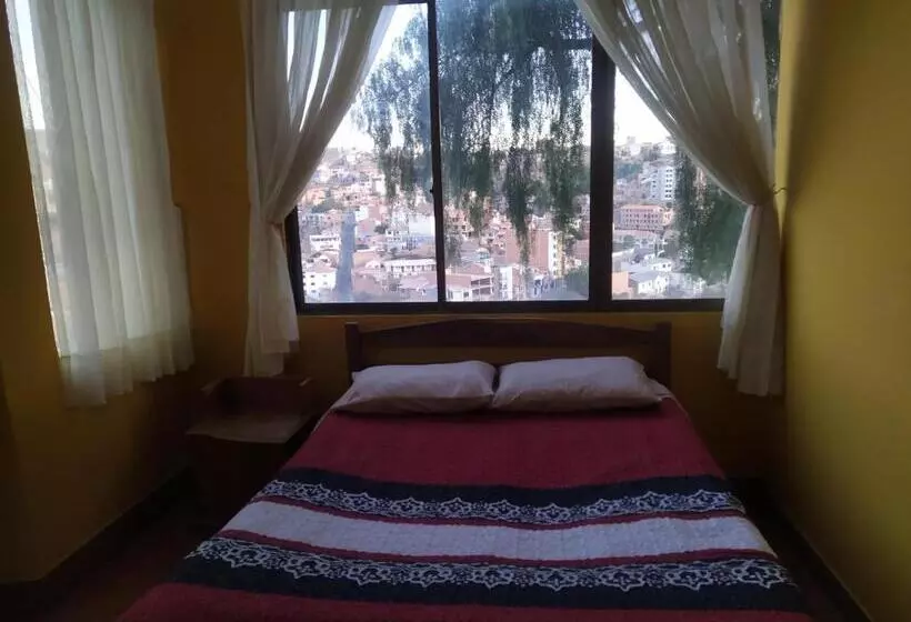 تختخواب و صبحانه Hostal Alejandra