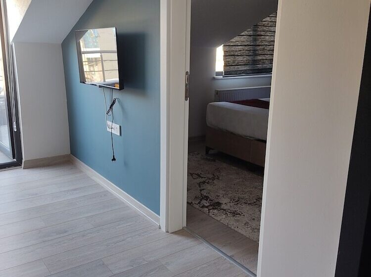 Istanbul Airport Family Suites