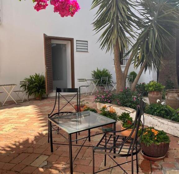 펜션 Clarisas Suites