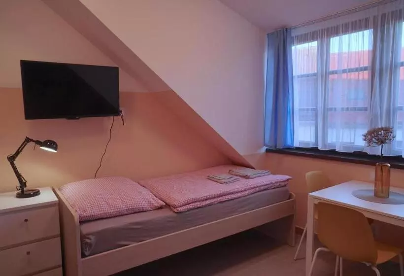 Majatalo Penzion V Podzámčí Třeboň