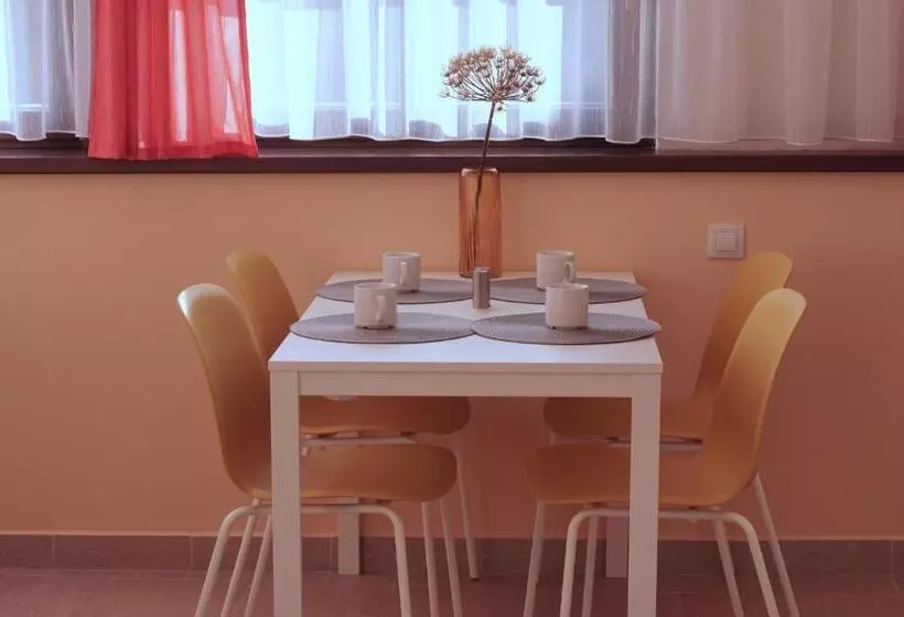 Majatalo Penzion V Podzámčí Třeboň