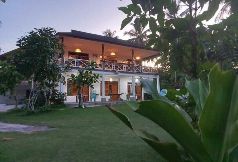 旅馆 Hollow Trees Surf Katiet Mentawai Surfing Barrels