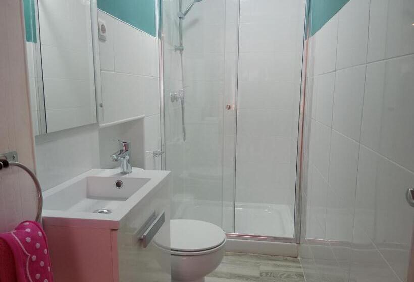 تختخواب و صبحانه Amroom Santander