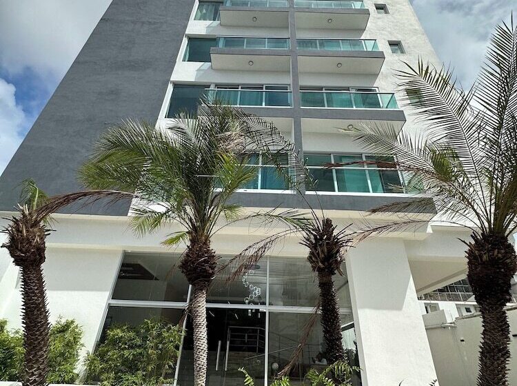 Central Suites Tower