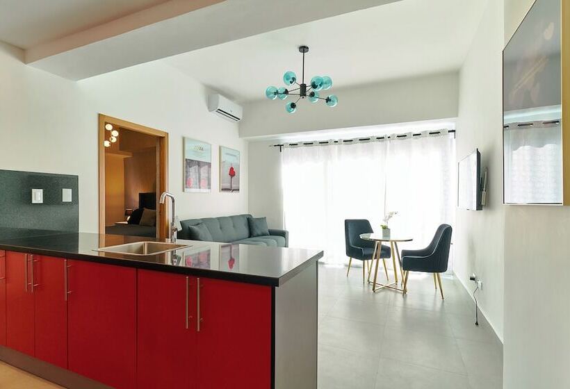 Central Suites Tower