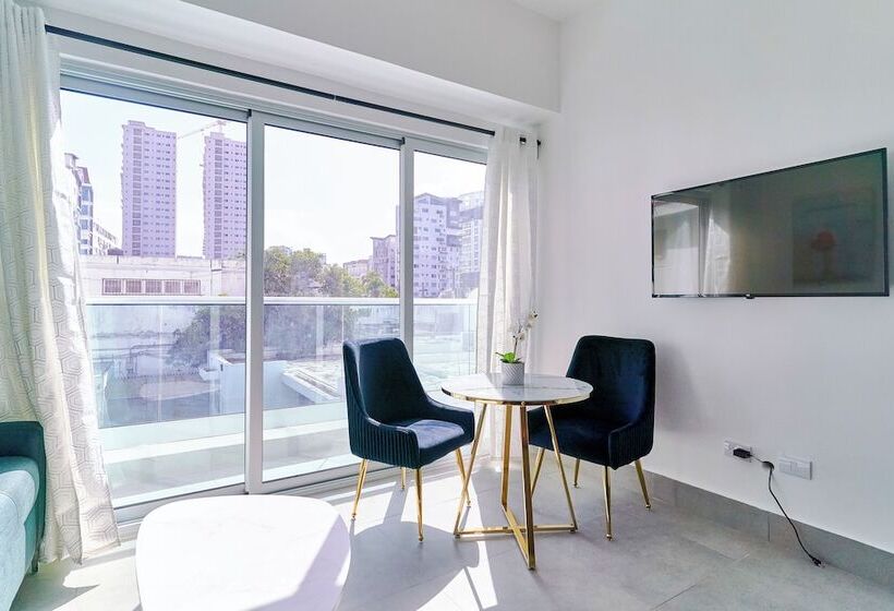 Central Suites Tower