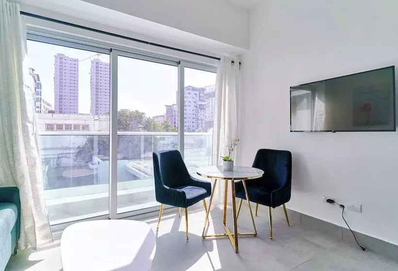 Central Suites Tower