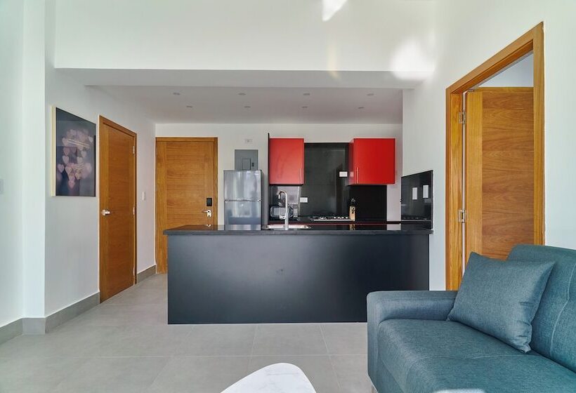 Central Suites Tower