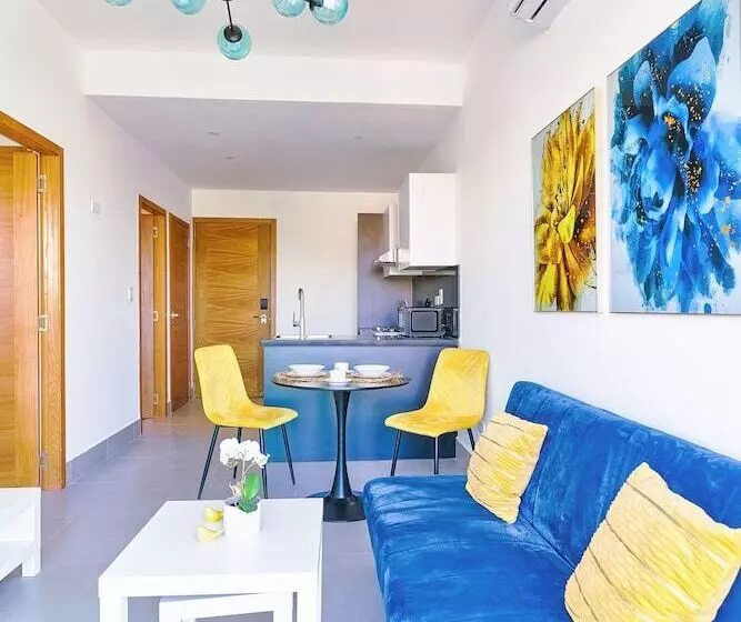 Central Suites Tower