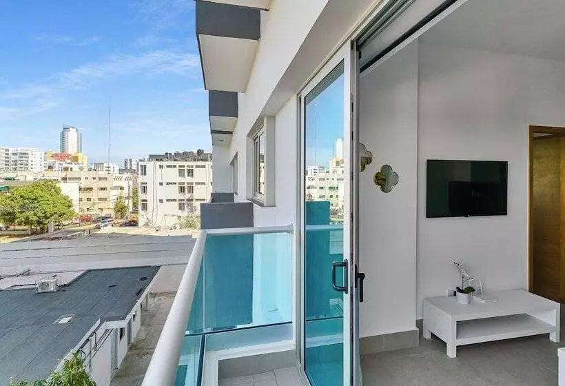 Central Suites Tower