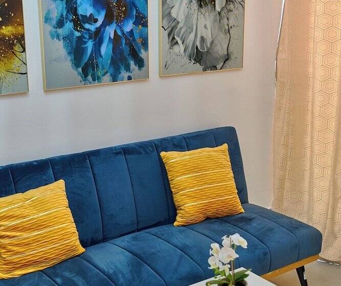 Central Suites Tower