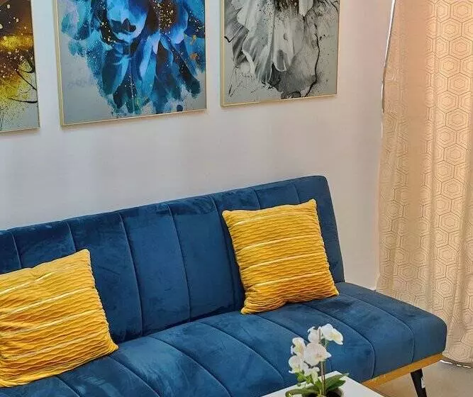 Central Suites Tower