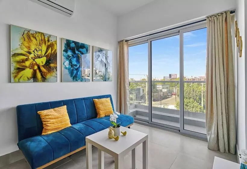 Central Suites Tower