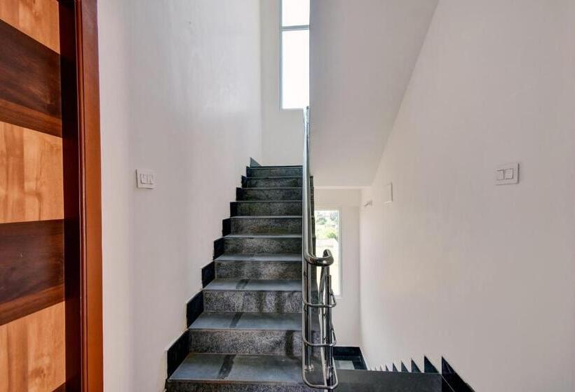 Отель Home Msr Guest Inn