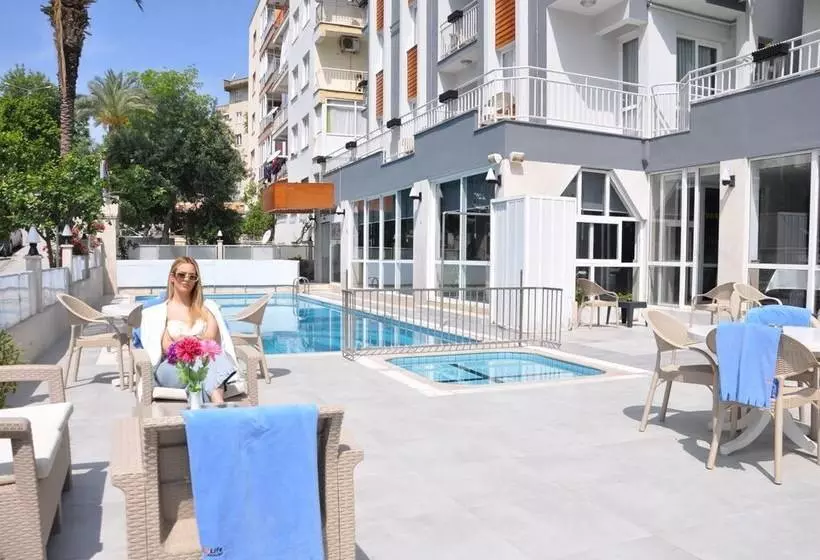 Hotelli Livia