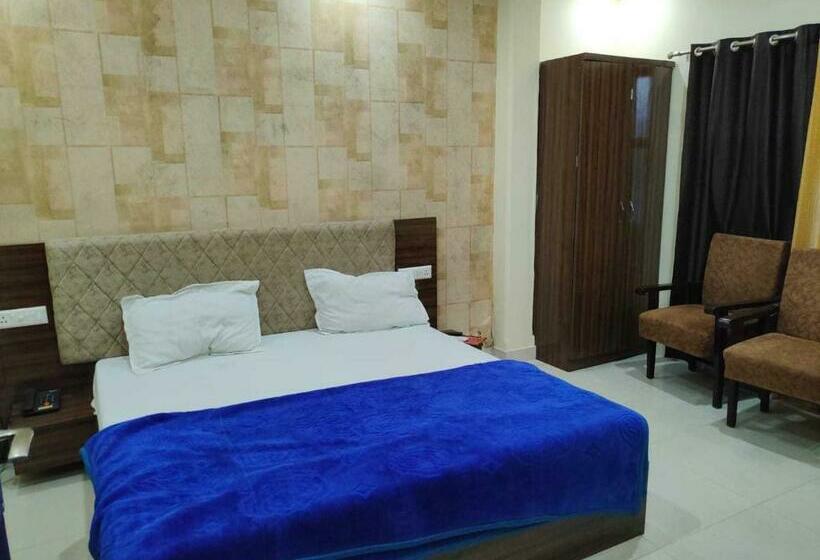 هتل Mayur Palace Two