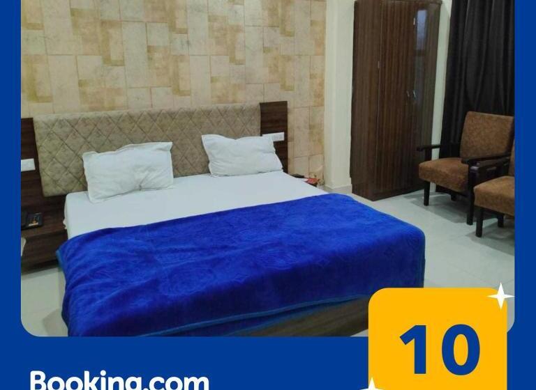 هتل Mayur Palace Two