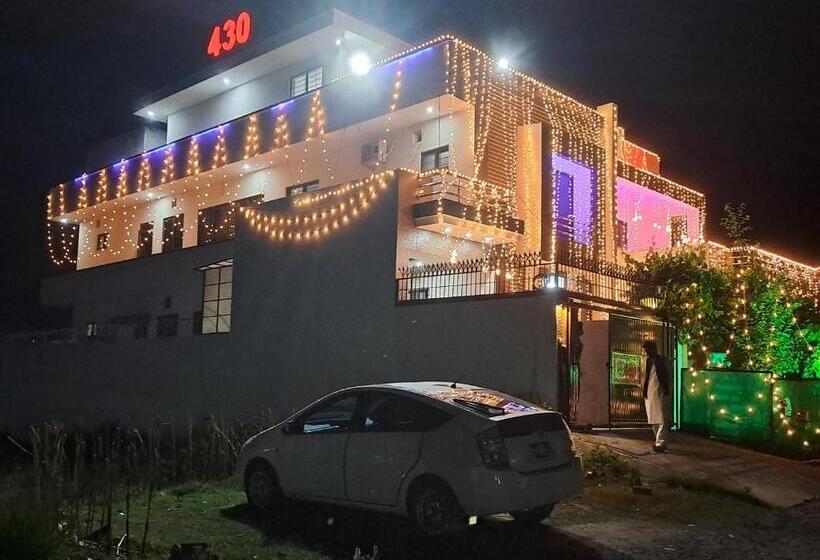 پانسیون 26 Number Bus Stop Guest House