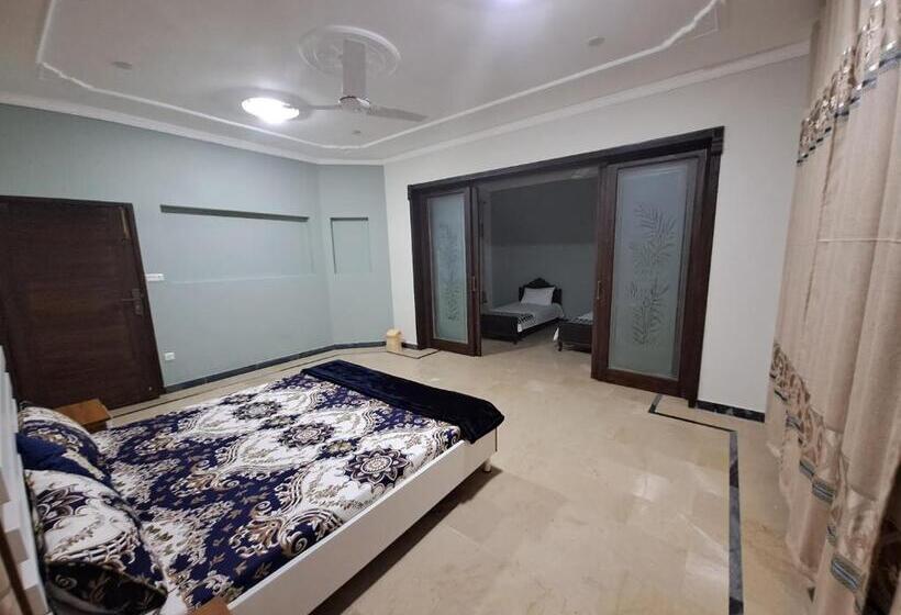 پانسیون 26 Number Bus Stop Guest House