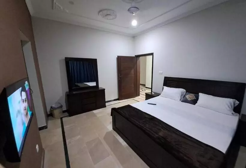 پانسیون 26 Number Bus Stop Guest House
