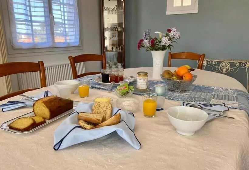 ペンション Guestroom Saint Michel Chef Chef, 1 Pièce, 2 Personnes   Fr 1 306 1256