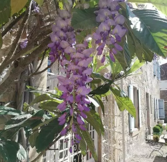 Aamiaismajoitus (B&B) Les 3 Platanes